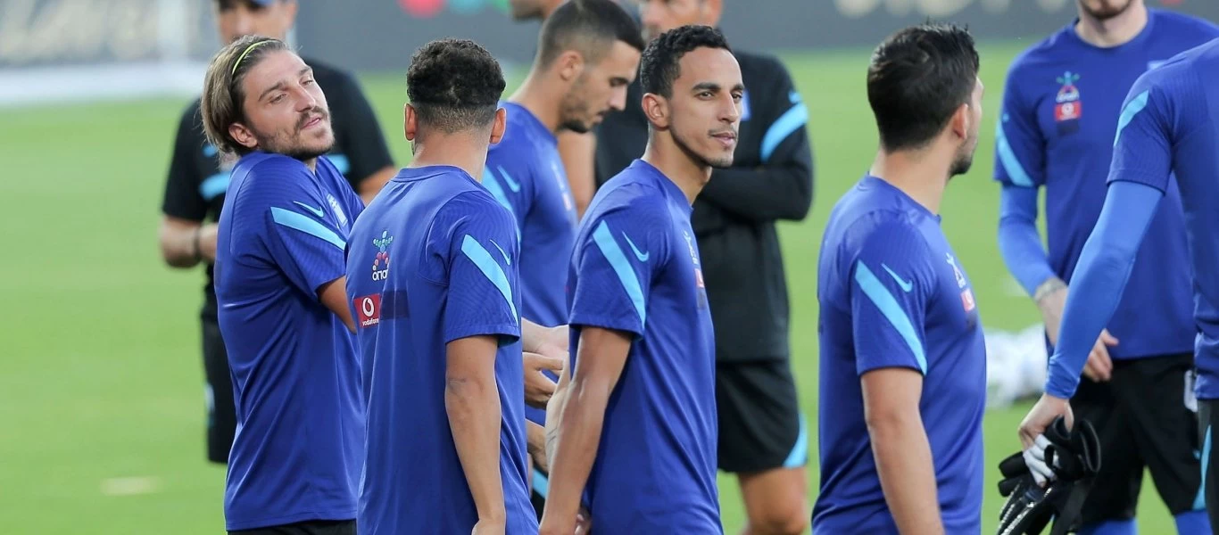 Προχωρά σε αλλαγές ο Φαν'τ Σιπ - Φανέλα βασικού για Φορτούνη και Κουλούρη κόντρα στο Κόσοβο